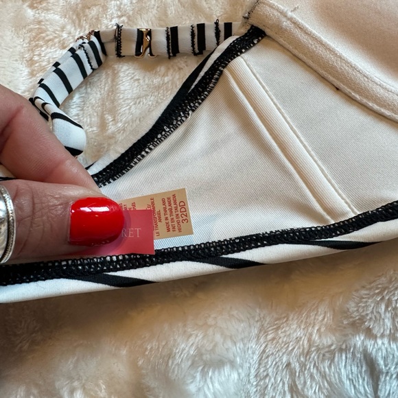 VS Angel Bikini top - Picture 3 of 3